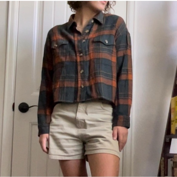 American Eagle Orange and Green Cropped Plaid Shirt - Picture 13 of 13